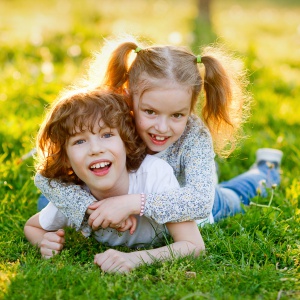 Kinder300x300 Kinder300x300